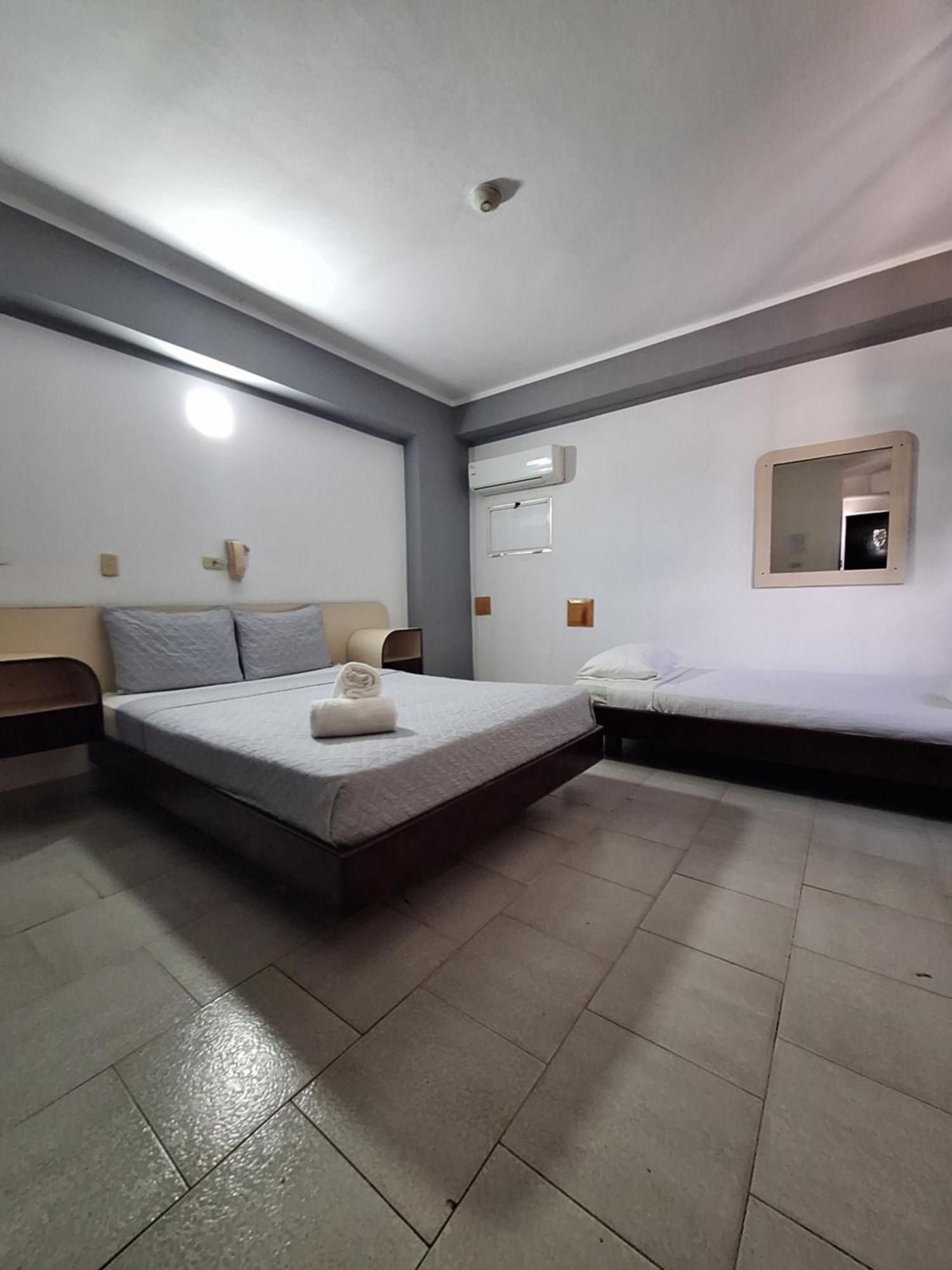 Hotel Jupiter El Morro de Barcelona Esterno foto